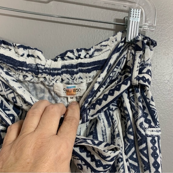 Cali1850 Los Angeles Linen‎ blend blue and white pant. Size M - Picture 3 of 10